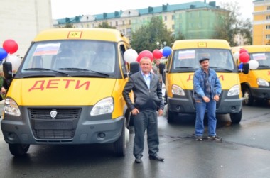 Коми направила заявку на новые школьные автобусы и автомобили скорой помощи
