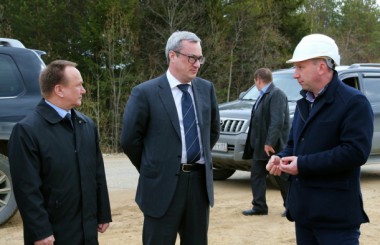 Глава Республики Коми В.Гайзер проинспектировал строительство энергоэффективного детского сада нового образца