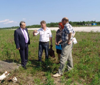 Работы по приведению взлётно-посадочной полосы Вуктыльского аэропорта подходят к завершающей стадии