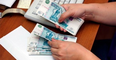 В республике средняя зарплата рабочего персонала составляет 35 тысяч рублей
