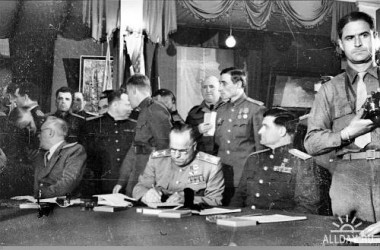 8 мая 1945 года в Берлине был подписан Акт о безоговорочной капитуляции Германии