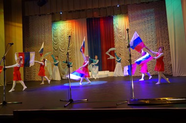 День России – игры, песни, танцы и веселье