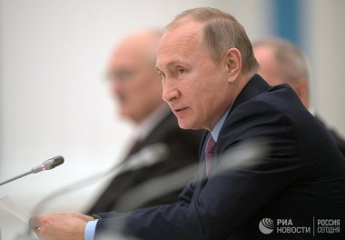 Путин поручил правительству проработать модернизацию ТЭС