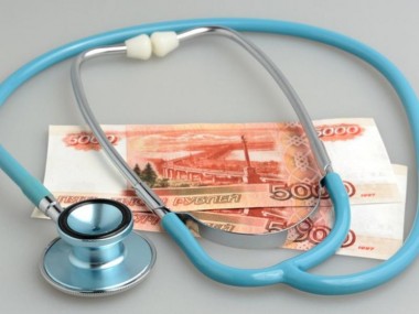 ФОМС пообещал повысить зарплаты врачам по “майским указам” Президента РФ