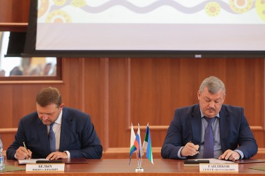 Республика Коми и Кировская область укрепили добрососедские отношения и усилили взаимовыгодное сотрудничество.
