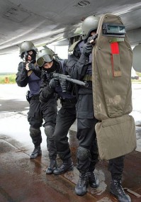 Единая Россия приобрела для подразделения ОМОН пулестойкий щит ФОРТ Вант-ВМ
