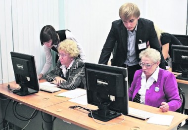 В республике более 400 неработающих пенсионеров  пройдут обучение компьютерной грамотности